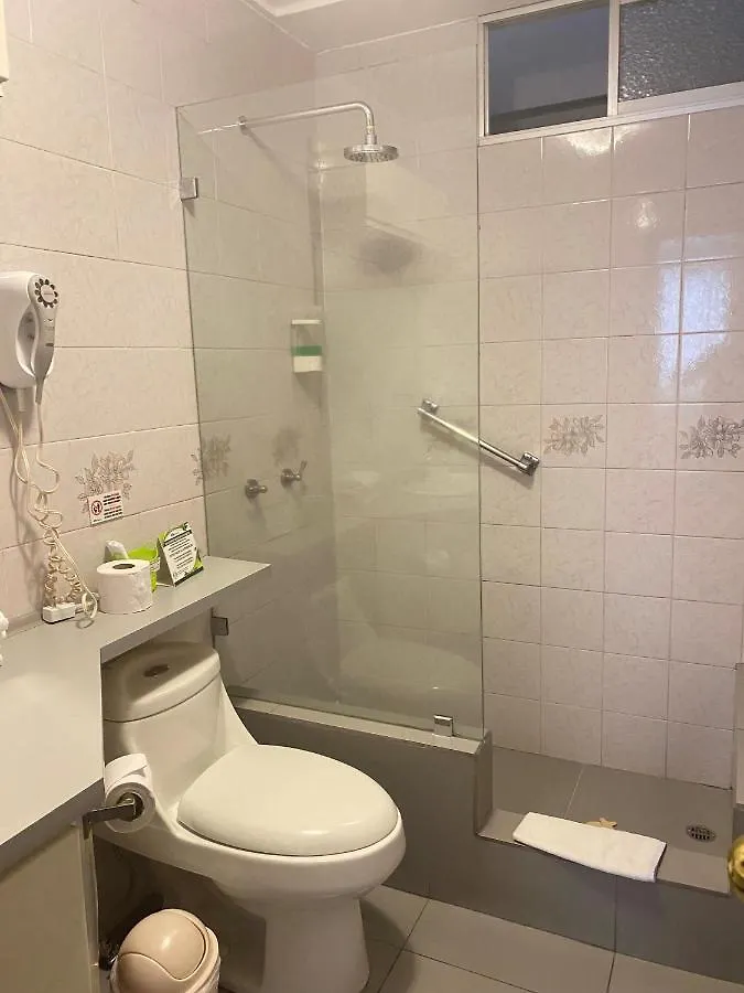 *** Oda ve Kahvaltı Suites Metropoli Quito Ekvador
